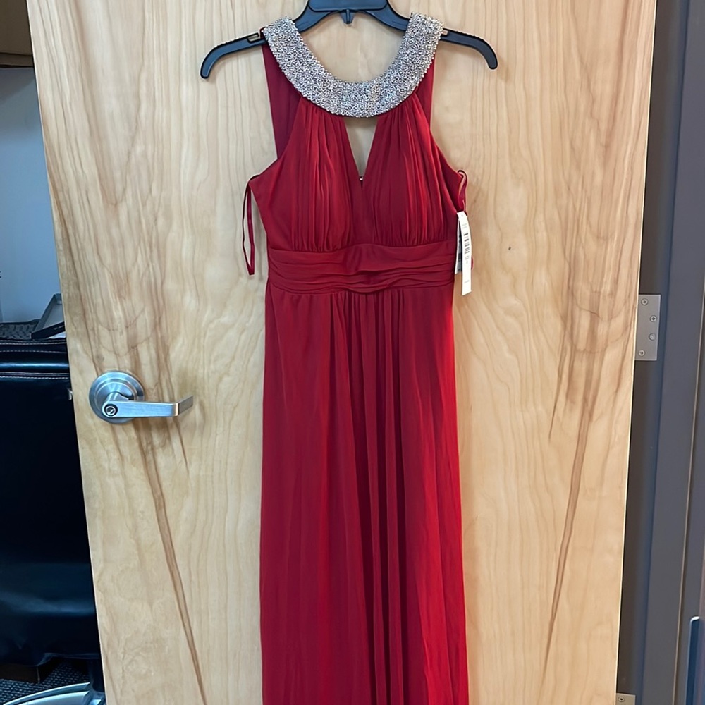NEW with TAGS!!! Women’s Onyx Nite Red Evening Gown Size 2
